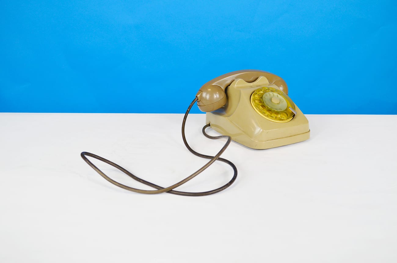 Telefono a disco in bachelite anni '50 – Empresa Nacional De  Telecomunicaciones – The House of Vintage
